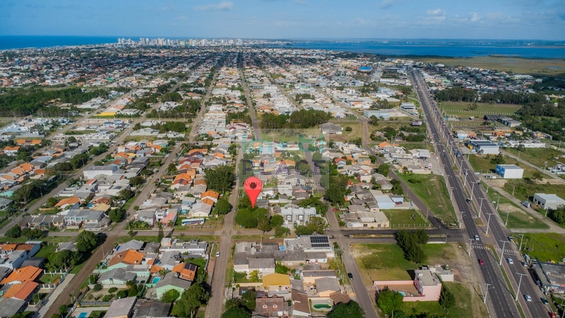 Casa à venda com amplo espaço: 14ª foto da galeria de imagens do imóvel