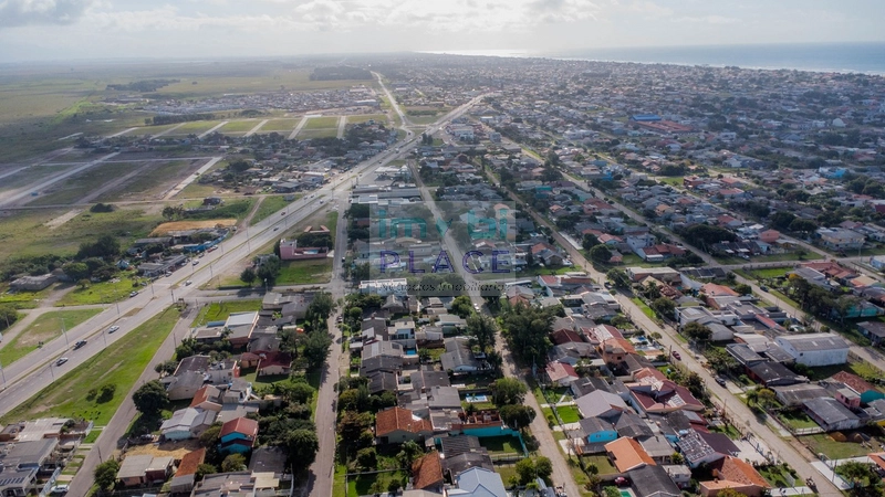 Casa à venda com amplo espaço: 9ª foto da galeria de imagens do imóvel