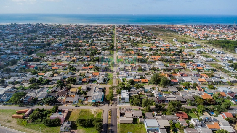 Casa à venda com amplo espaço: 37ª foto da galeria de imagens do imóvel