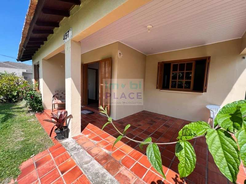 Locação de temporada - Casa com pátio 3 Quartos - Acomoda 6 Pessoas: 5ª foto da galeria de imagens do imóvel