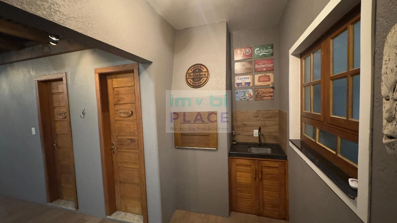 Casa com piscina: 6ª foto da galeria de imagens do imóvel