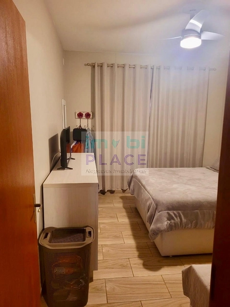 Casa com piscina: 26ª foto da galeria de imagens do imóvel