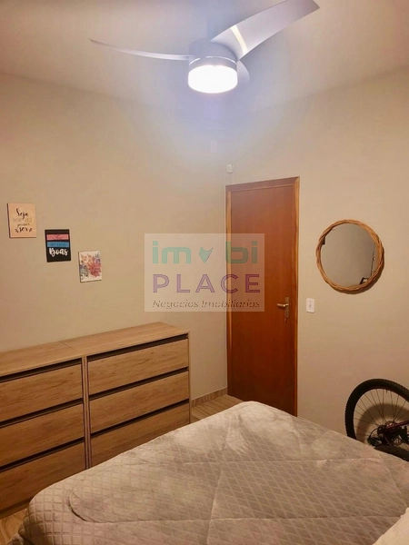 Casa com piscina: 24ª foto da galeria de imagens do imóvel
