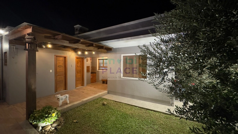 Casa com piscina: 22ª foto da galeria de imagens do imóvel