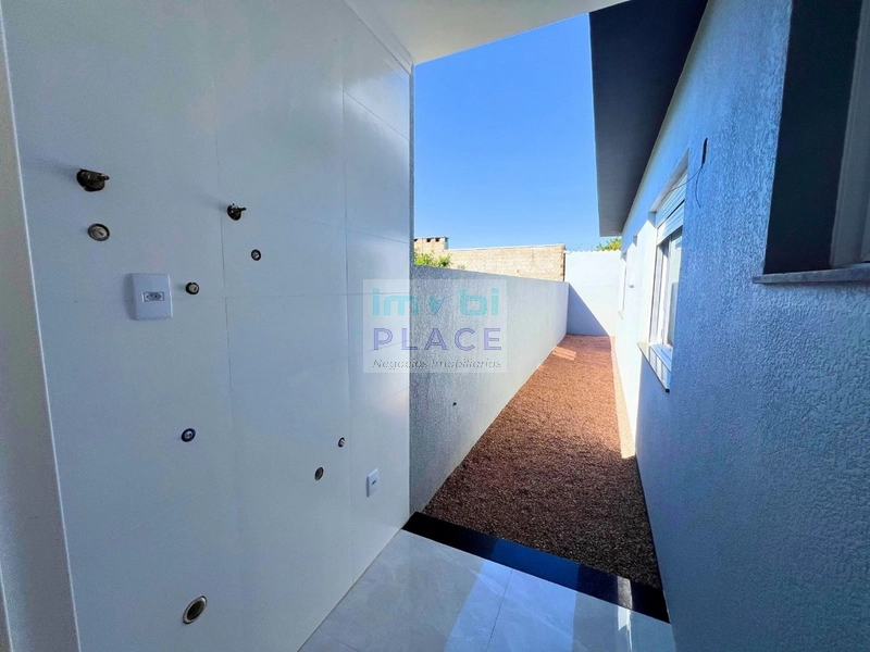 Casa à Venda – Alto Padrão Construtivo: 7ª foto da galeria de imagens do imóvel