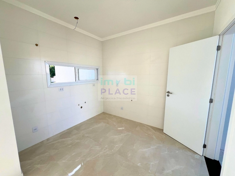 Casa à Venda – Alto Padrão Construtivo: 16ª foto da galeria de imagens do imóvel