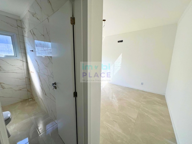 Casa à Venda – Alto Padrão Construtivo: 26ª foto da galeria de imagens do imóvel
