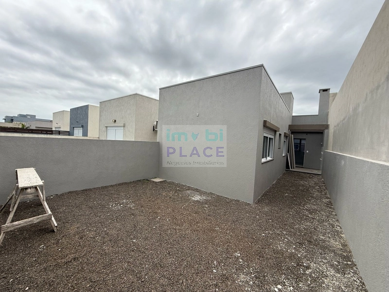 Casa nova em Imbé, excelente padrão construtivo.: 15ª foto da galeria de imagens do imóvel