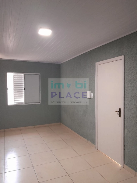 Ampla Casa com 5 Dormitórios: 13ª foto da galeria de imagens do imóvel