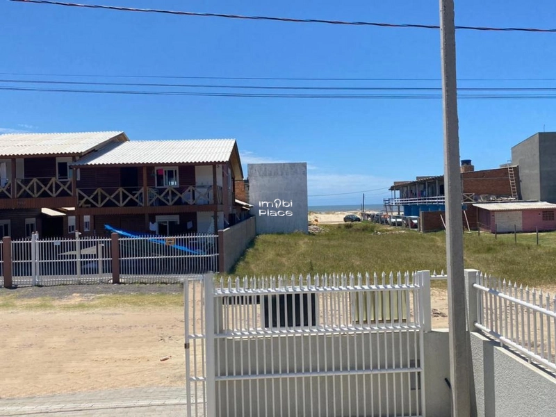 Excelente Casa Geminada, a 1 Quadra do Mar, composta de 2 dormitórios.: 14ª foto da galeria de imagens do imóvel