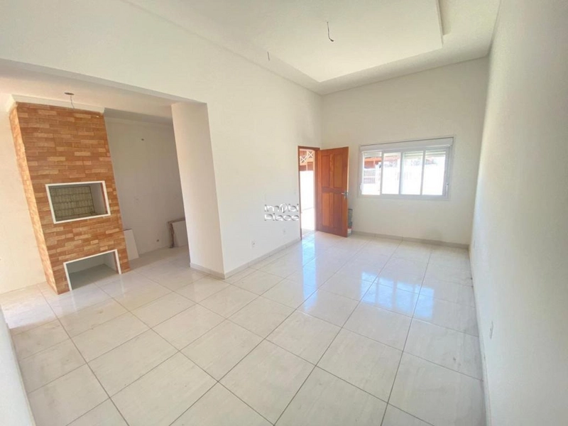 Excelente Casa Geminada, a 1 Quadra do Mar, composta de 2 dormitórios.: 1ª foto da galeria de imagens do imóvel