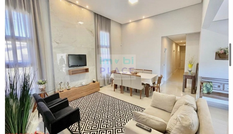 Casa a 2 Quadras do mar: 2ª foto da galeria de imagens do imóvel