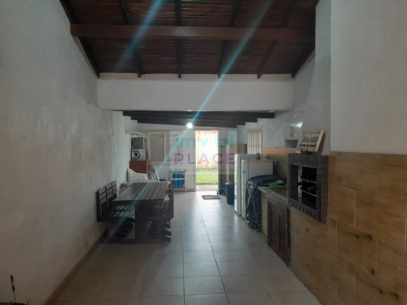 Casa Mobiliada à Venda: 9ª foto da galeria de imagens do imóvel