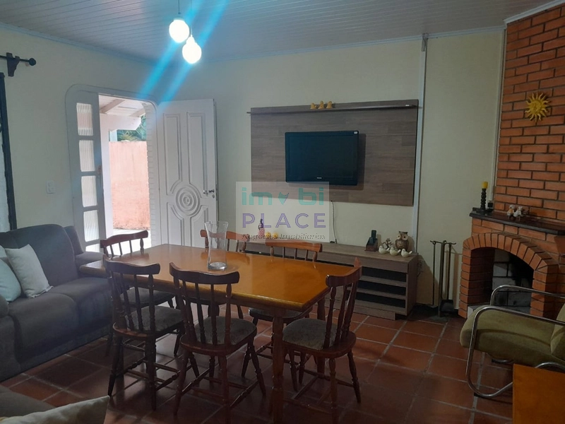 Casa Mobiliada à Venda: 1ª foto da galeria de imagens do imóvel