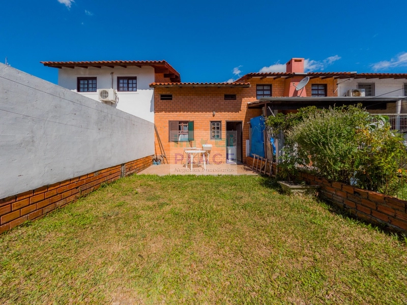 Casa à venda com arquitetura diferenciada: 25ª foto da galeria de imagens do imóvel