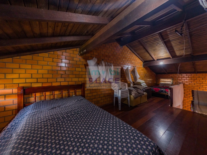 Casa à venda com arquitetura diferenciada: 8ª foto da galeria de imagens do imóvel