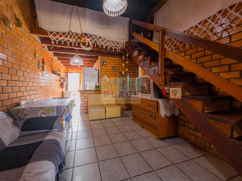 Casa à venda com arquitetura diferenciada: 21ª foto da galeria de imagens do imóvel