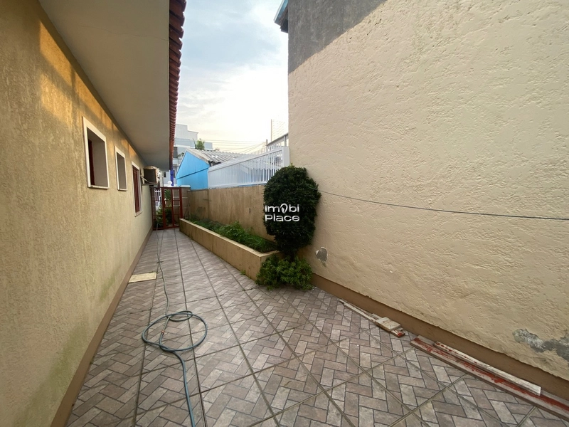 Residência Central de Tramandaí: Espaçosa, Mobiliada e com Piscina: 19ª foto da galeria de imagens do imóvel