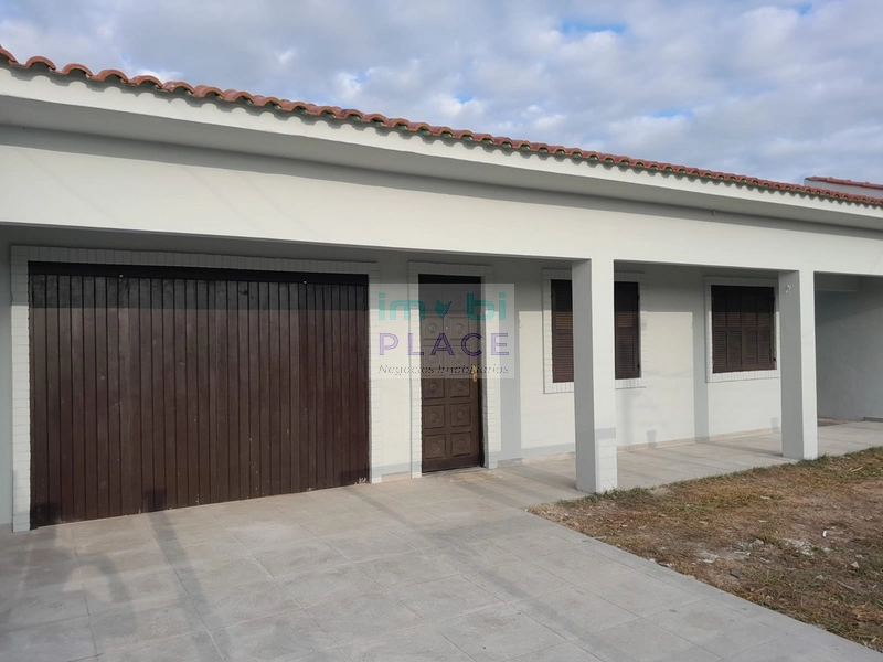 Casa à Venda: 1ª foto da galeria de imagens do imóvel