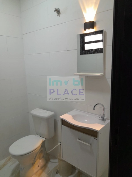 Casa à Venda: 2ª foto da galeria de imagens do imóvel