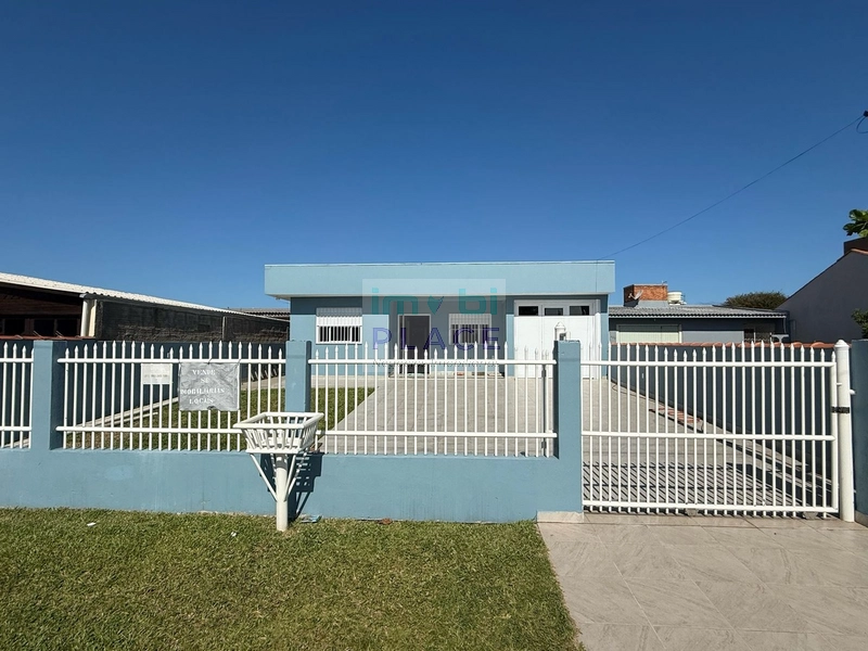 Casa Moderna com 3 Quartos e Quintal: 1ª foto da galeria de imagens do imóvel