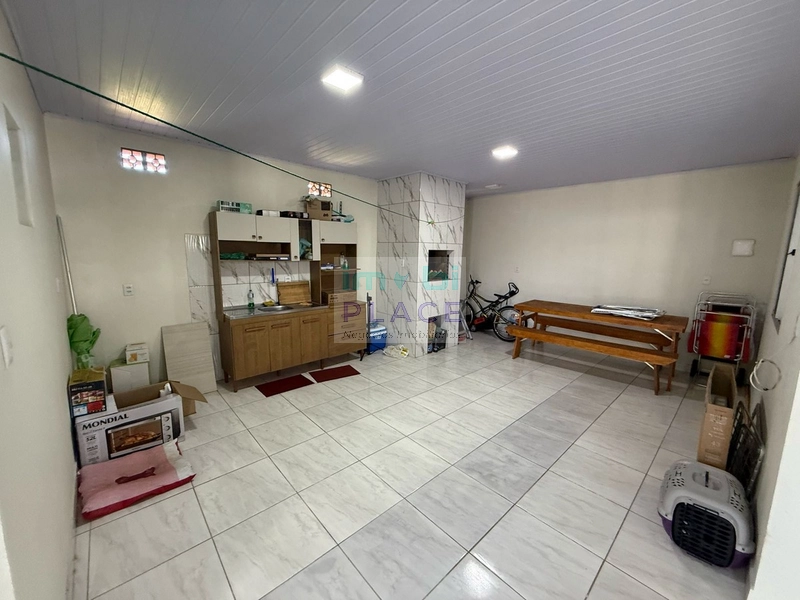 Casa Moderna com 3 Quartos e Quintal: 26ª foto da galeria de imagens do imóvel