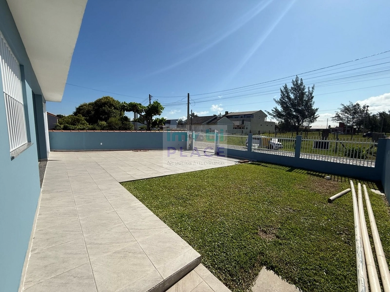 Casa Moderna com 3 Quartos e Quintal: 32ª foto da galeria de imagens do imóvel