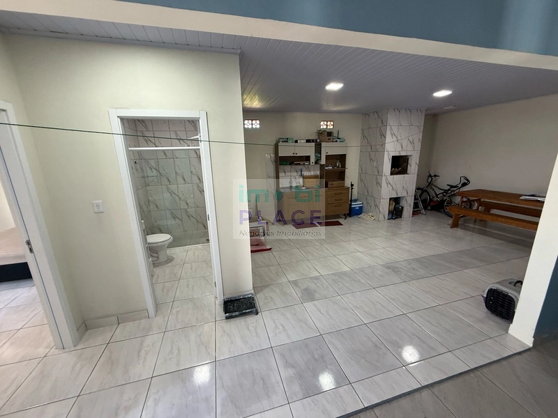 Casa Moderna com 3 Quartos e Quintal: 22ª foto da galeria de imagens do imóvel