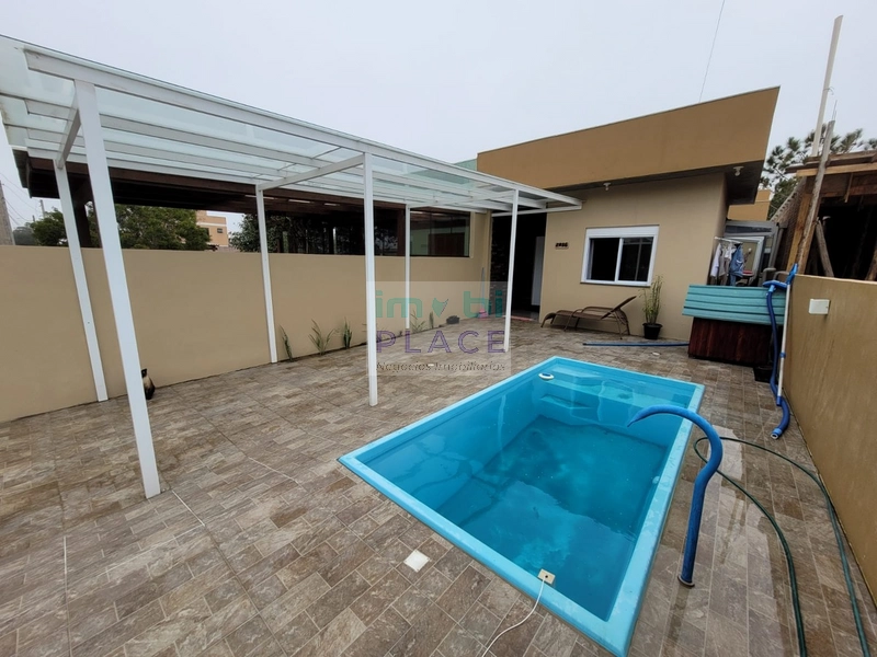 CASA COM PISCINA 2 DORMITÓRIOS EM NOVA TRAMANDAÍ: 1ª foto da galeria de imagens do imóvel