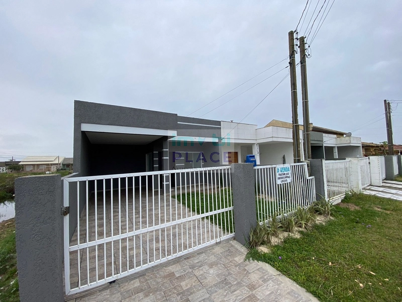 Linda residência nova e espaçosa com 3 quartos no centro de Imbé: 1ª foto da galeria de imagens do imóvel