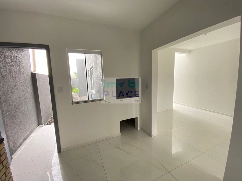 Linda residência nova e espaçosa com 3 quartos no centro de Imbé: 2ª foto da galeria de imagens do imóvel
