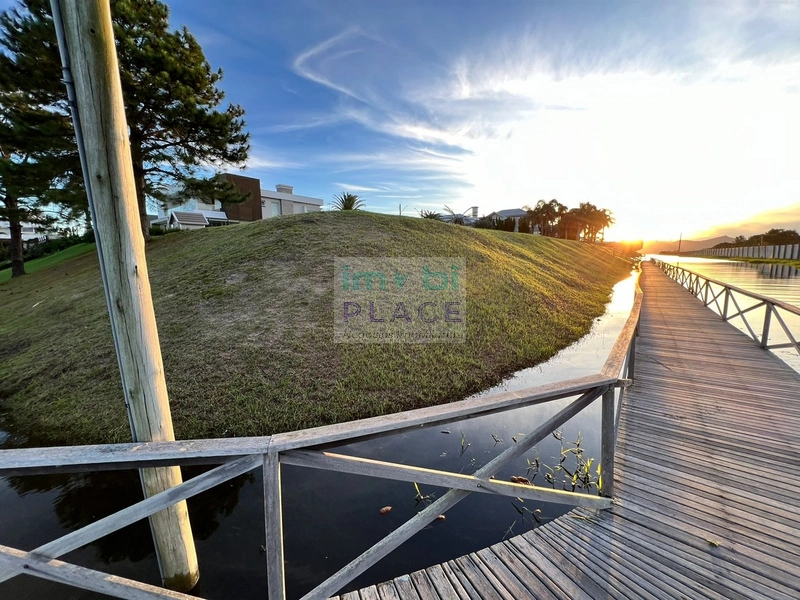 Ressignificar o conceito de estar a beira lagoas: 54ª foto da galeria de imagens do imóvel