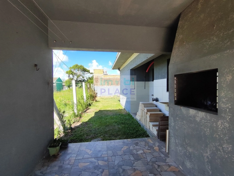 Casa com piscina: 16ª foto da galeria de imagens do imóvel