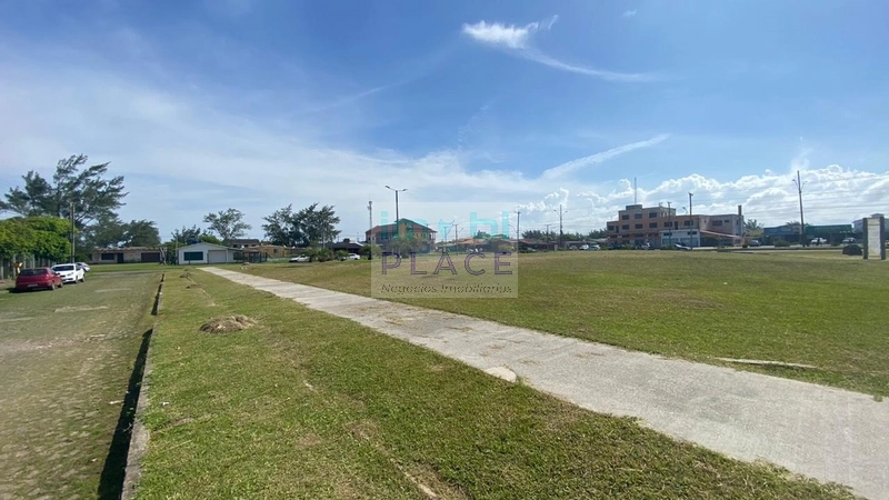 Linda residência está localizada a apenas 300 metros do mar em Pinhal: 24ª foto da galeria de imagens do imóvel