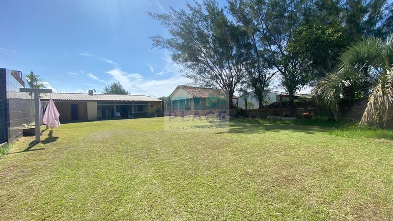 Linda residência está localizada a apenas 300 metros do mar em Pinhal: 12ª foto da galeria de imagens do imóvel