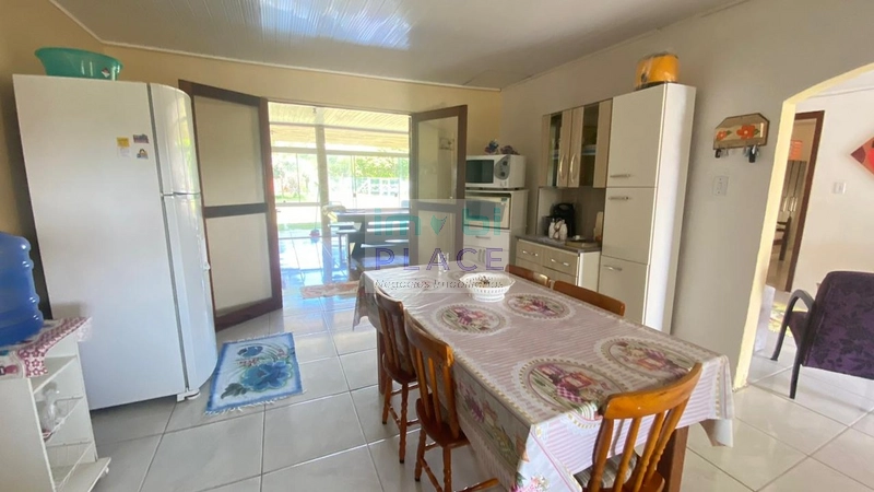 Linda residência está localizada a apenas 300 metros do mar em Pinhal: 9ª foto da galeria de imagens do imóvel