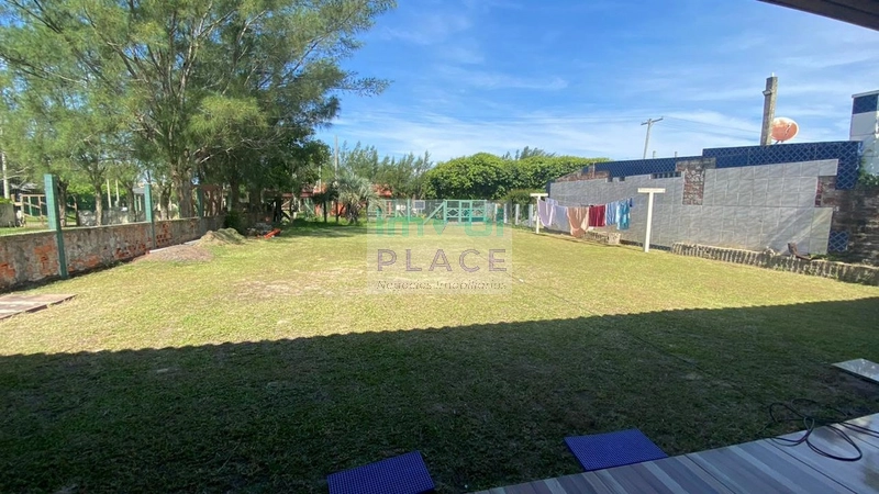 Linda residência está localizada a apenas 300 metros do mar em Pinhal: 19ª foto da galeria de imagens do imóvel