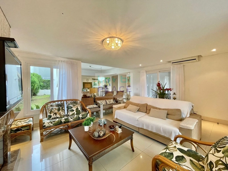 magnífica casa no prestigiado Condomínio Condado de Capão: 2ª foto da galeria de imagens do imóvel