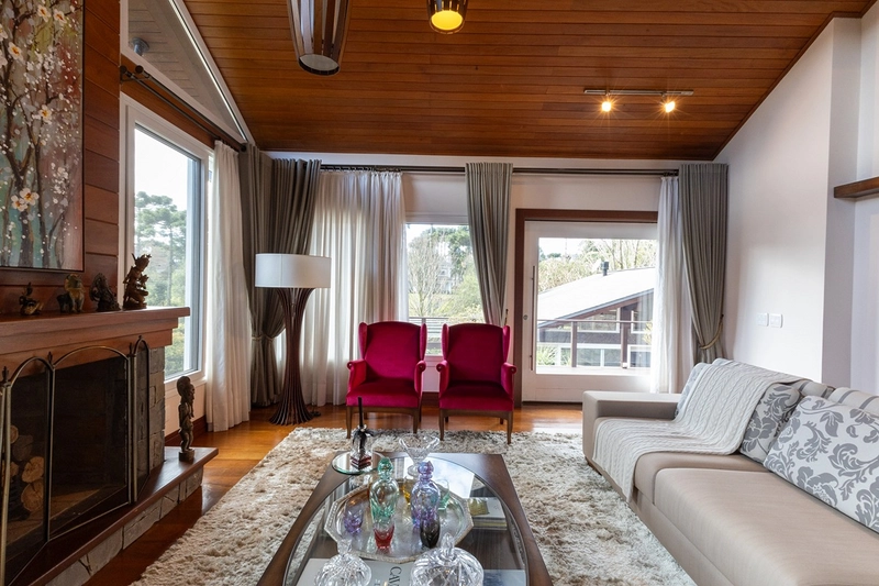 Uma residência singular para viver Gramado em sua melhor expressão.: 8ª foto da galeria de imagens do imóvel