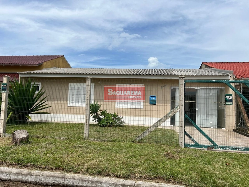 Casa com Piscina a 300m da Praia – Conforto e Lazer: 1ª foto da galeria de imagens do imóvel