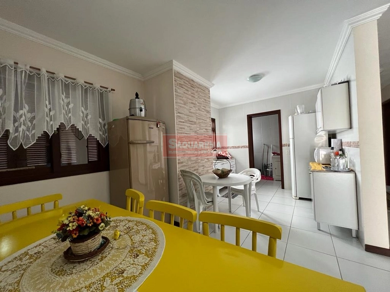 Casa em Atlâtida sul com 03 dormitórios, e com piscina.: 4ª foto da galeria de imagens do imóvel