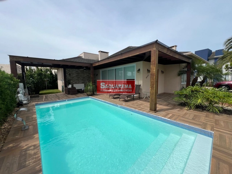 Residência Exclusiva com Piscina Aquecida!: 3ª foto da galeria de imagens do imóvel