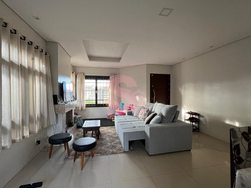 Casa à Venda – 3 Dormitórios com Piscina e Laje em Concreto: 17ª foto da galeria de imagens do imóvel