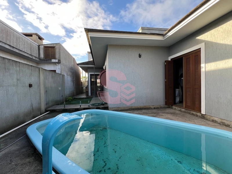 Casa à Venda – 3 Dormitórios com Piscina e Laje em Concreto: 6ª foto da galeria de imagens do imóvel