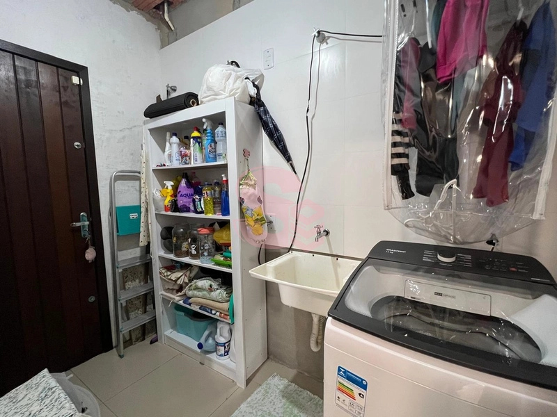 Casa à Venda – 3 Dormitórios com Piscina e Laje em Concreto: 11ª foto da galeria de imagens do imóvel