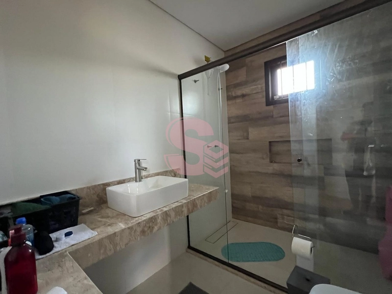 Casa à Venda – 3 Dormitórios com Piscina e Laje em Concreto: 14ª foto da galeria de imagens do imóvel