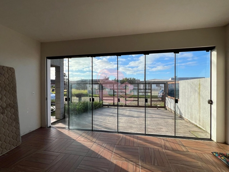 Casa à Venda – 3 Dormitórios com Piscina e Laje em Concreto: 8ª foto da galeria de imagens do imóvel