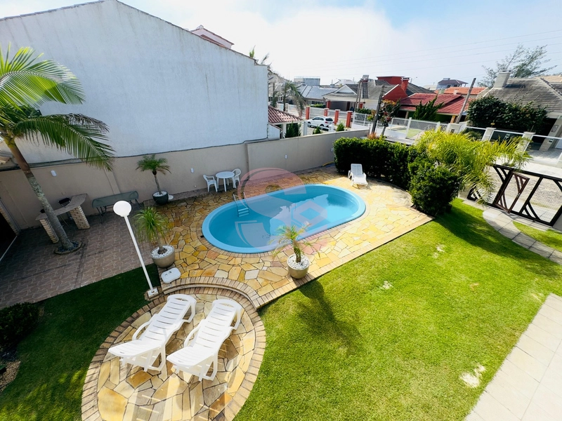 LINDO IMÓVEL À 100M DO MAR! ÁREA COM 600m2!: 9ª foto da galeria de imagens do imóvel