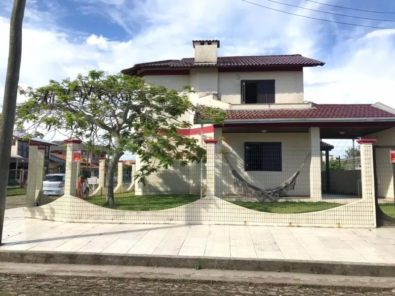 Sobrado de Alvenaria – Ótima Localização: 1ª foto da galeria de imagens do imóvel