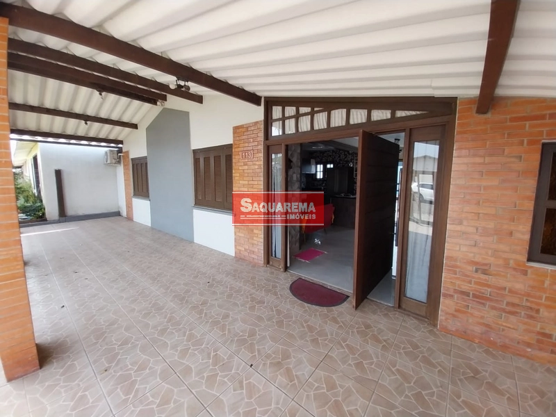 Residência de Alvenaria com Espaço Gourmet e Piscina: 3ª foto da galeria de imagens do imóvel